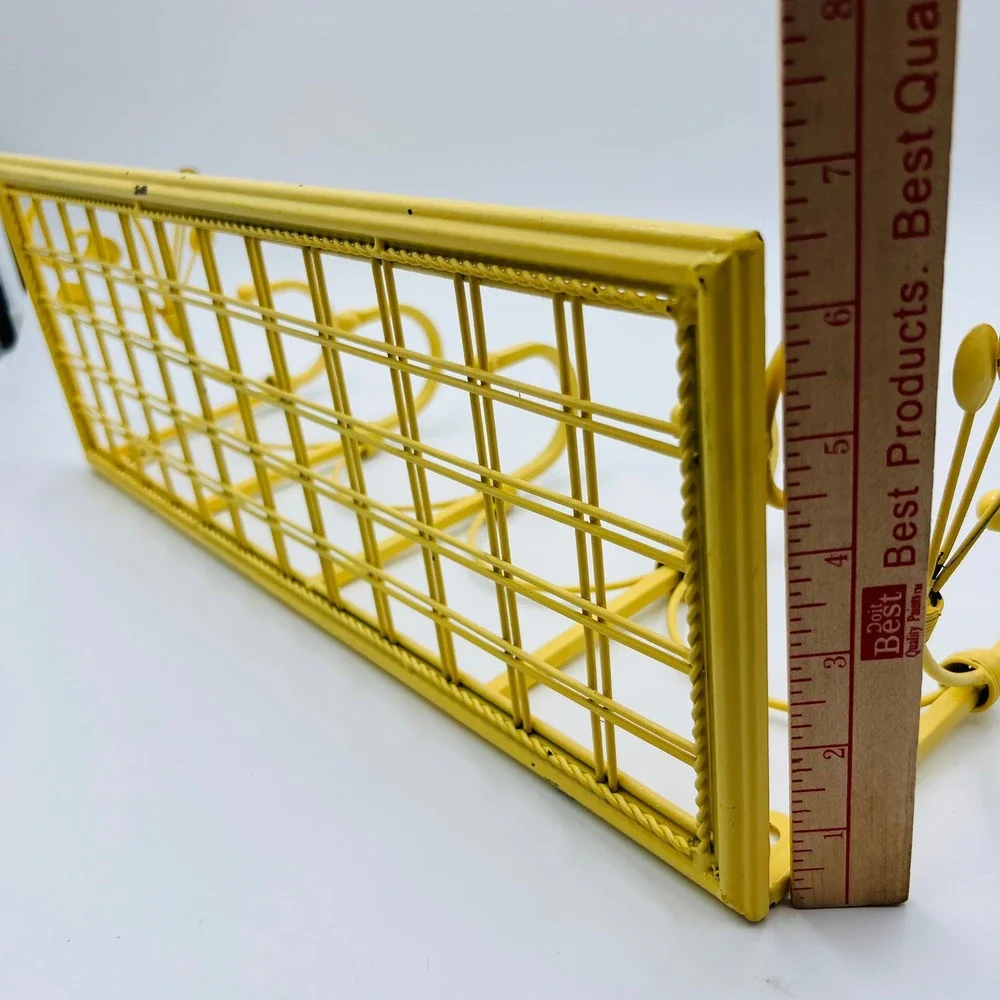VTG Yellow Metal Leaf Scroll Wire Mesh Wall Shelf 5 Hooks Entryway Towel Rackl